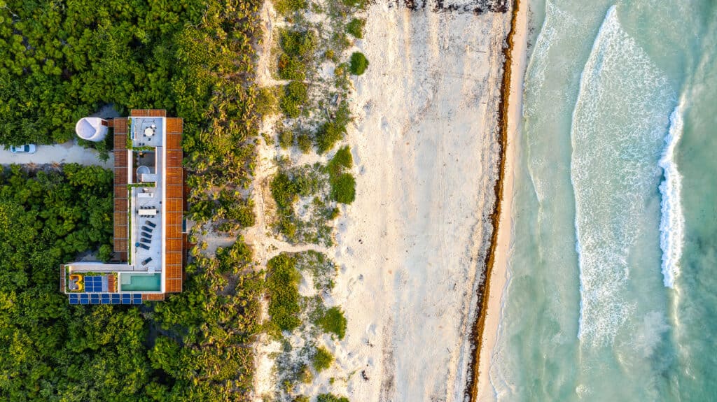 Casa Bautista. Lujo y modernidad en la costa de la Riviera Maya