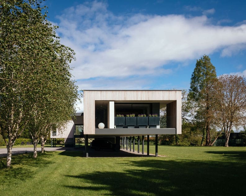 Casa Narula. Una vivienda que flota a la orilla del río