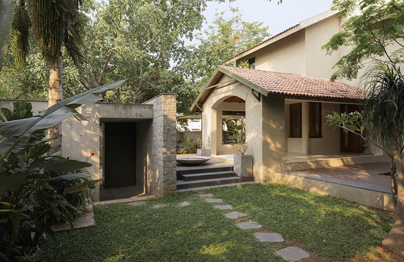 Backyard Pad, Dev & Kaushik Architects, Justin Sebastian