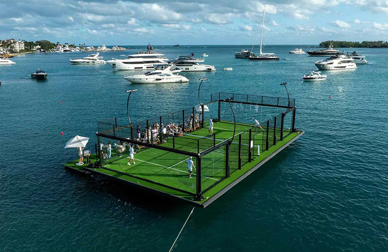 Cancha de pádel flotante de Miami