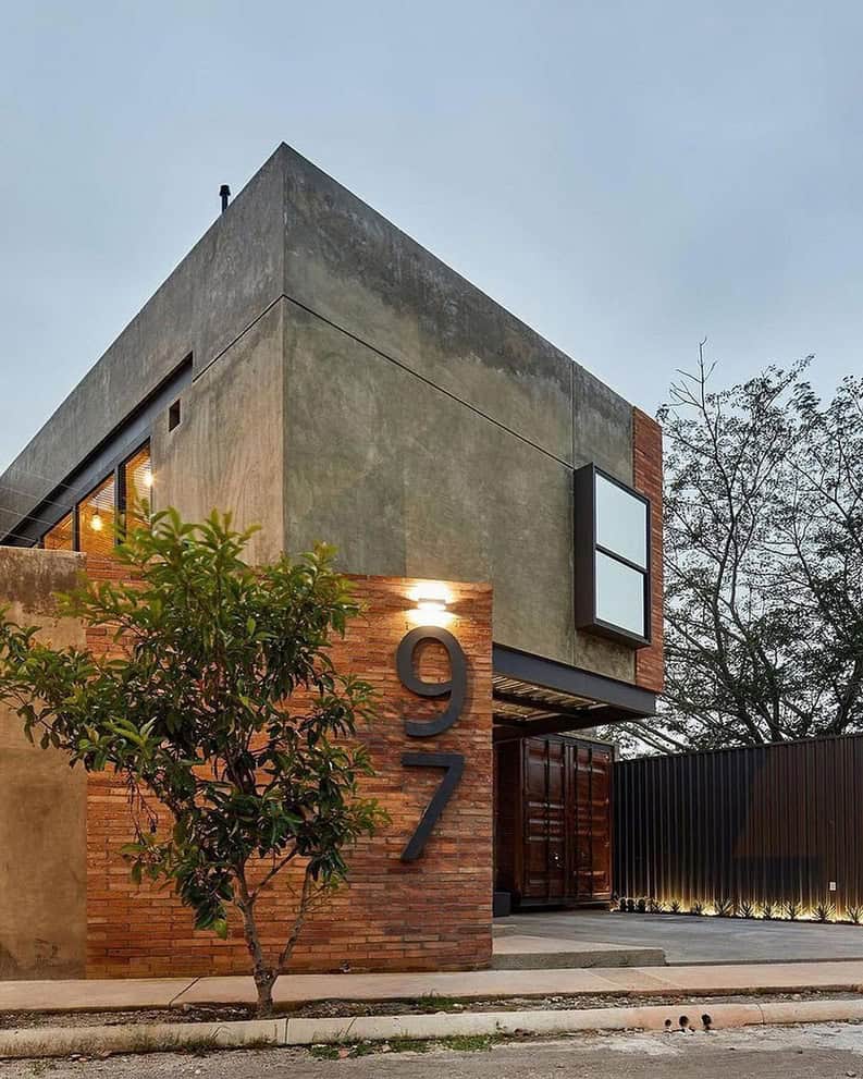 Casa 97. Una vivienda sobria de concepto industrial