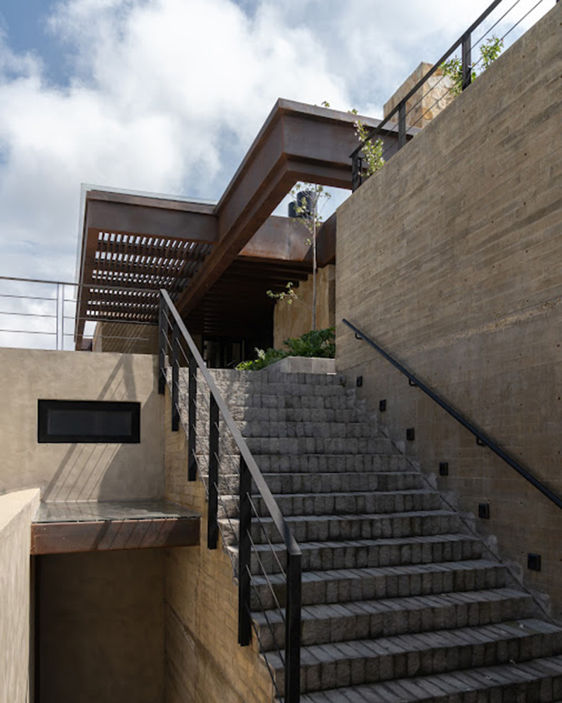 Casa Barranca Volcán by SANCHEZ MORONES ARQUITECTOS