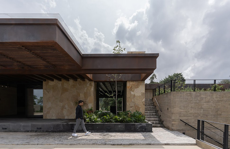 Casa Barranca Volcán by SANCHEZ MORONES ARQUITECTOS