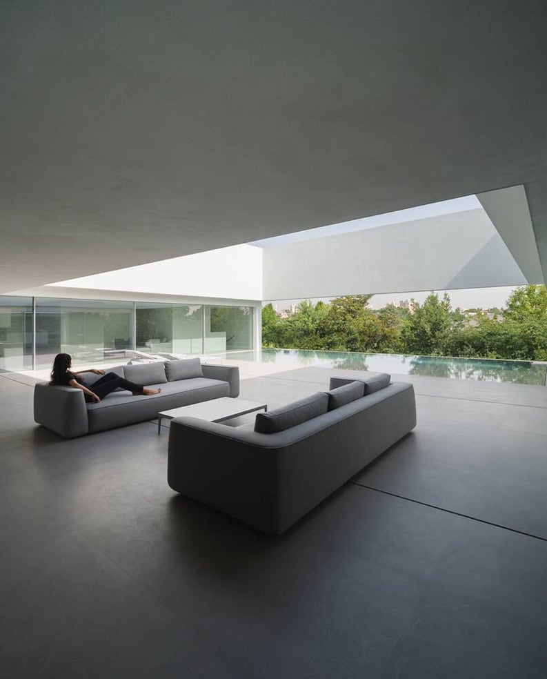 Casa Compluvium by Fran Silvestre Arquitectos