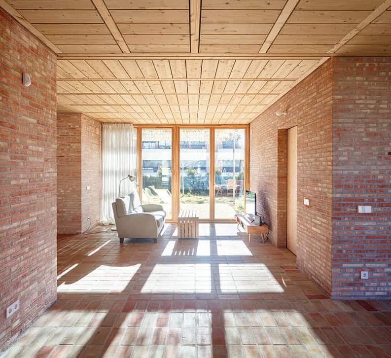 Casa LA by Alventosa Morell Arquitectes