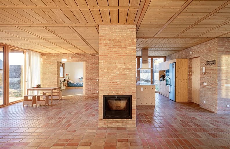 Casa LA by Alventosa Morell Arquitectes