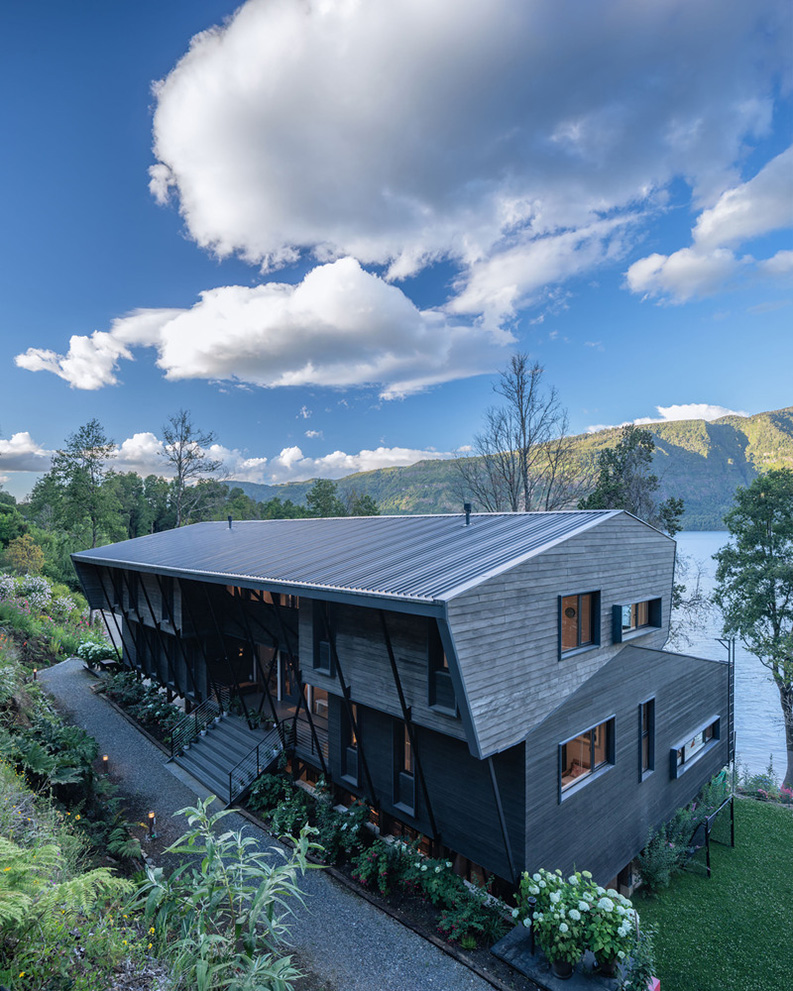 Casa Namoncahue by Schwember García-Huidobro Arquitectos 