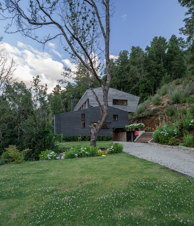 Casa Namoncahue by Schwember García-Huidobro Arquitectos 