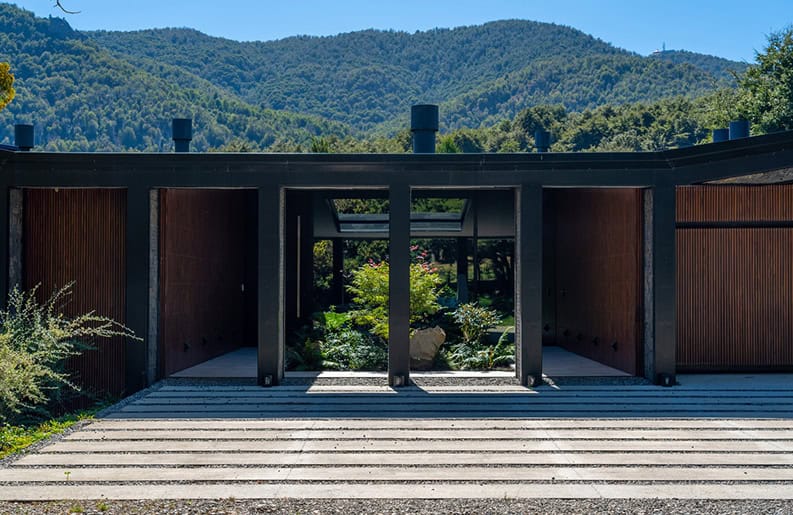 Casa Naos by Alric Galindez Arquitectos