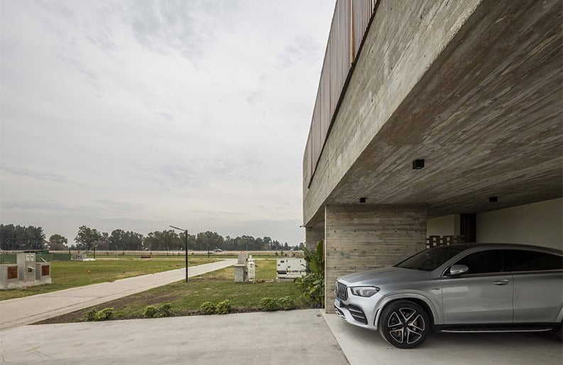 Casa Río by TIM ARQUITECTOS