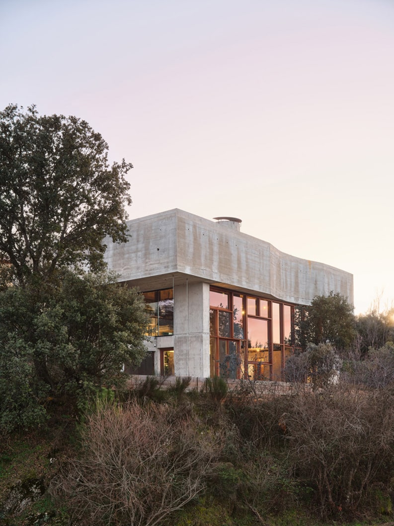 Casa Roble by MUKA Arquitectura