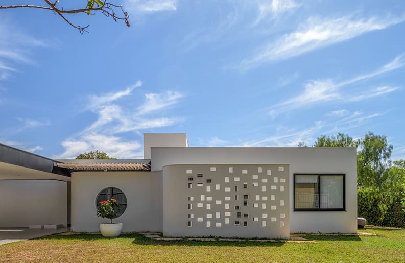 Casa das rosas by Renan Mendes Arquitetura