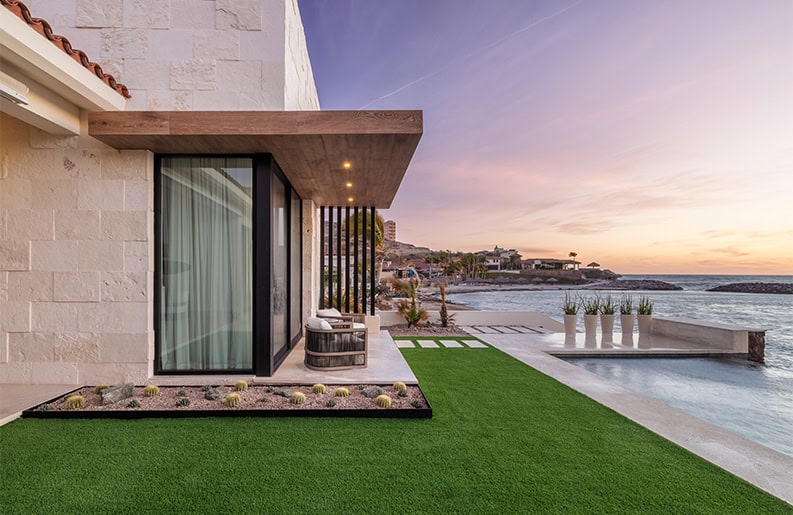 Casa de Playa G. Una vivienda que se nutre de elementos naturales