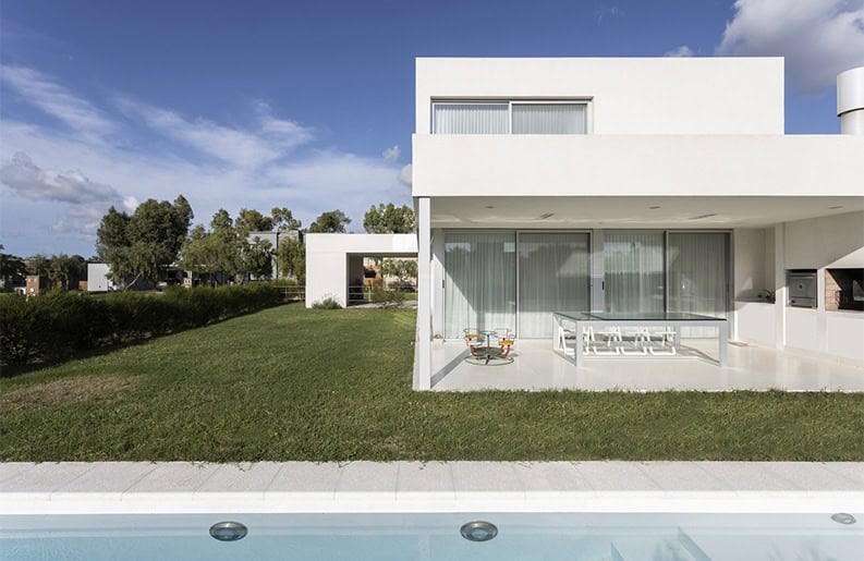 Casa en Santa Emilia. Una vivienda con elementos naturales y a un costo accesible