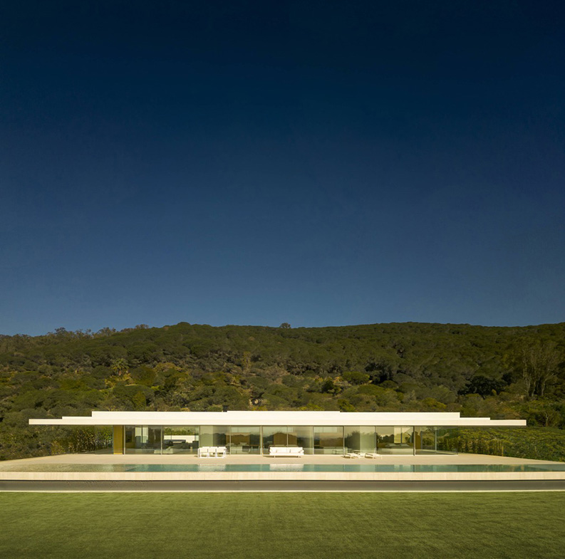 Casa en Sotogrande by Fran Silvestre Arquitectos