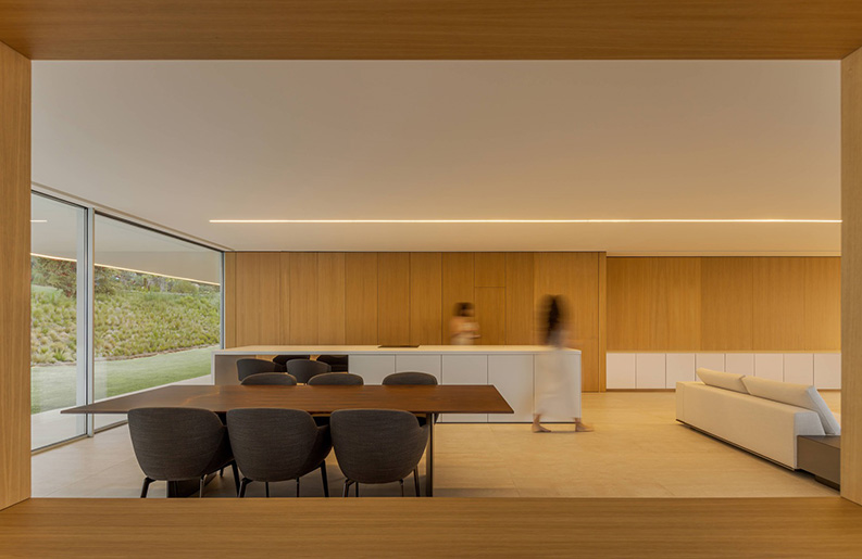 Casa en Sotogrande by Fran Silvestre Arquitectos