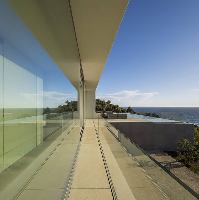 Casa en el Aire by Fran Silvestre Arquitectos