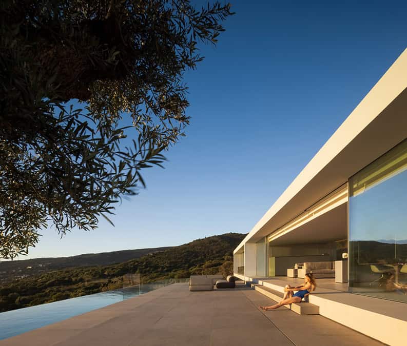 Casa en el Aire by Fran Silvestre Arquitectos