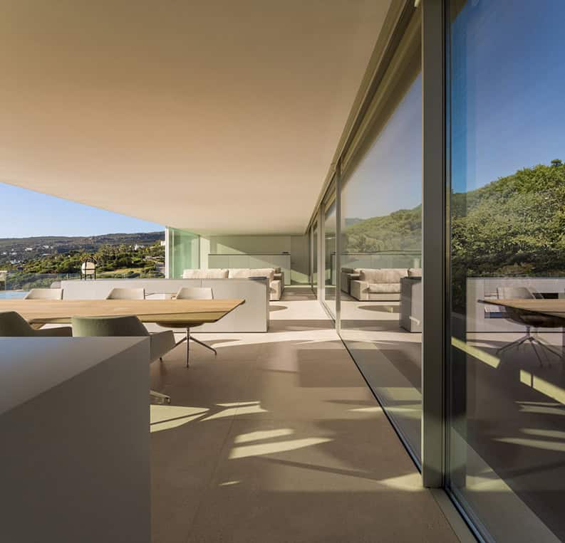 Casa en el Aire by Fran Silvestre Arquitectos