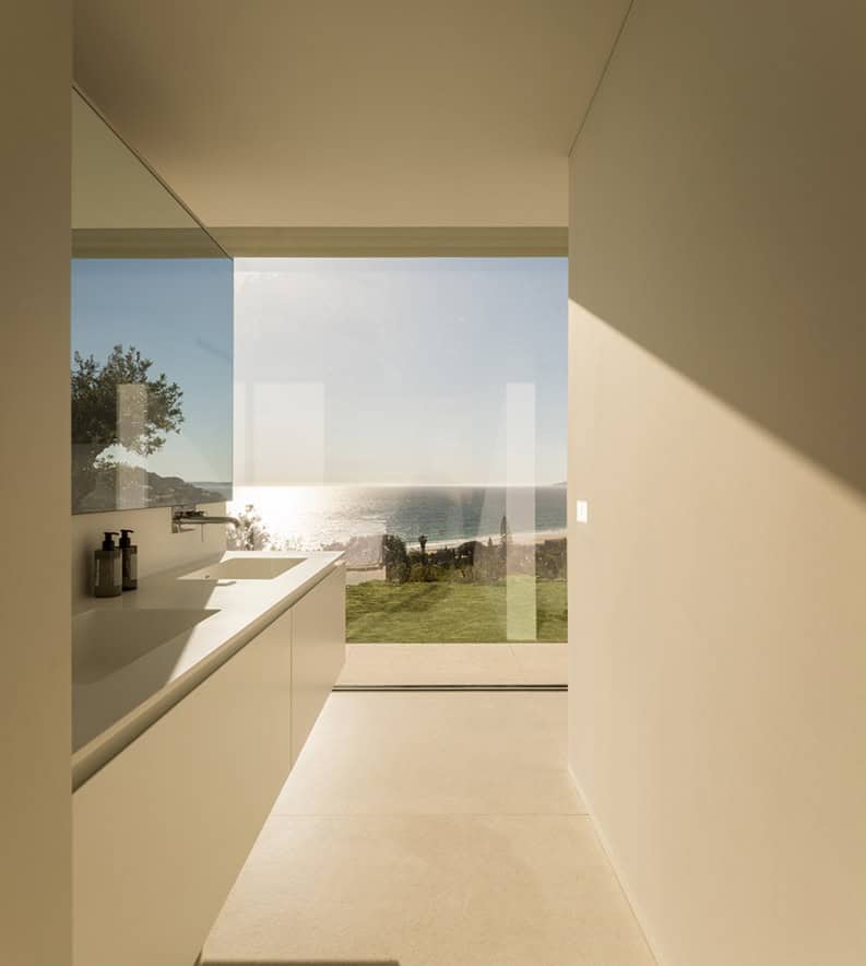 Casa en el Aire by Fran Silvestre Arquitectos