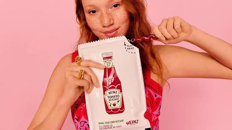 Estilo y Sabor. Kate Spade New York y Heinz se unen en una colección  que rinde homenaje a la cultura pop y al gusto por lo auténtico