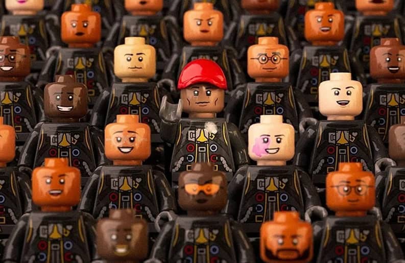 Un set que celebra la inclusión. Pharrell y LEGO lanzan "Over the Moon"