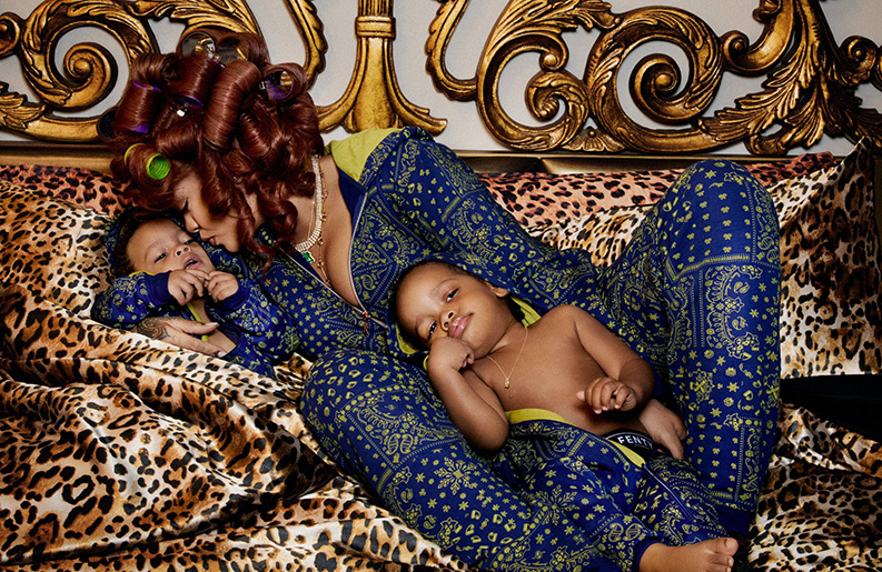 Rihanna y sus Hijos en la campaña de Savage X Fenty