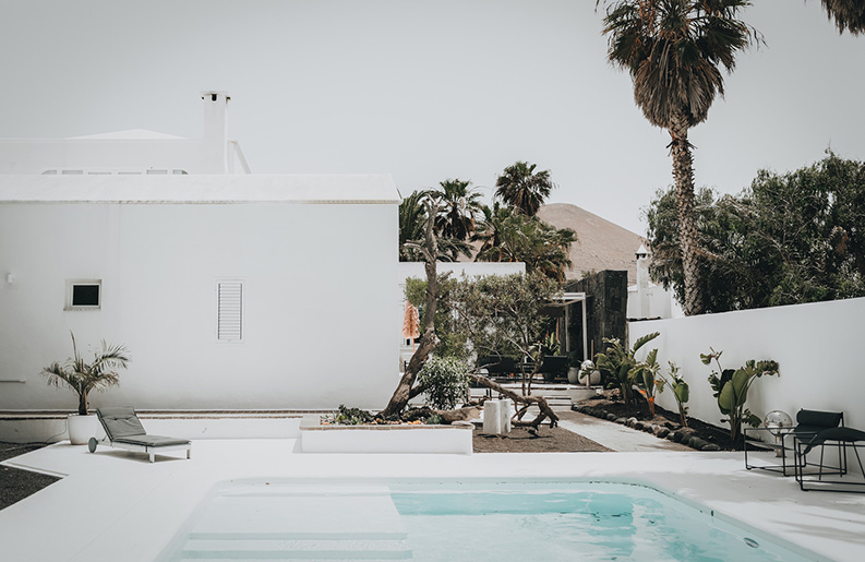 Villa Amonita Lanzarote. Una renovación que fusiona
elegancia y naturaleza isleña